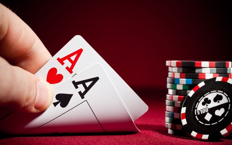 A Beginner’s Guide to Maxwinbet77 Online Gambling